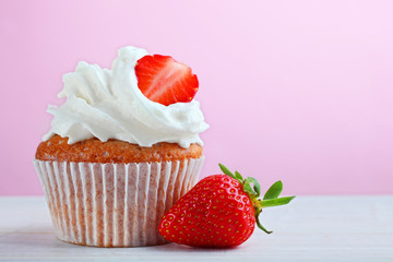 Cupcake with strawberry