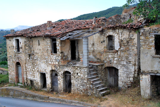 ROSCIGNO,CAMPANIA,SUD ITALIA.