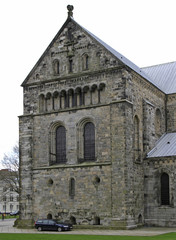 Fototapeta na wymiar ancient medieval cathedral in Lund, Sweden