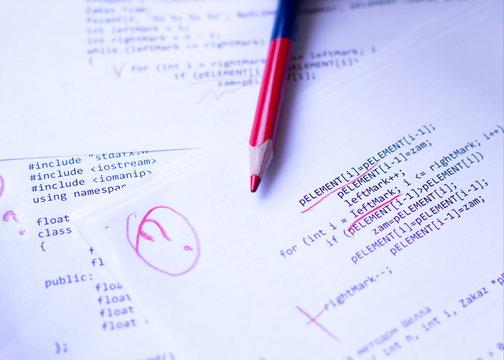 Programming training. program code with an error. Sorting the data. Programming language C end C+.