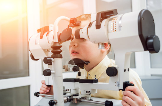 Synoptophore. Strabismus treatment. Squint test. Orthoptics.