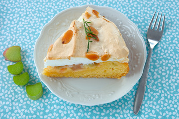 Rhabarberkuchen mit Baiser