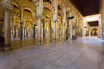 Obraz premium Inside the Grand Mosque Mezquita cathedral of Cordoba, Andalusia