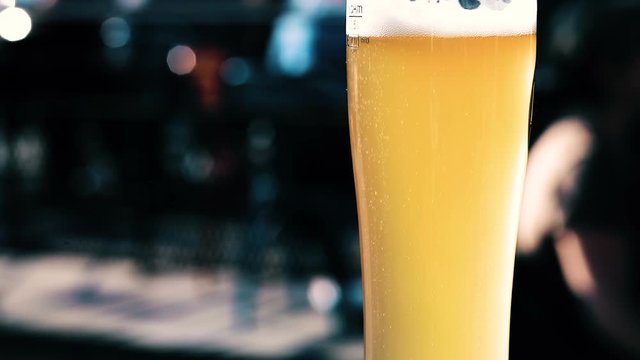 bi&egrave;re en gros plan