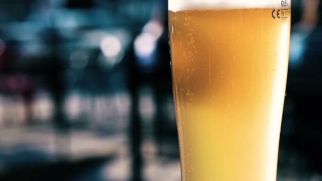 bi&egrave;re en gros plan
