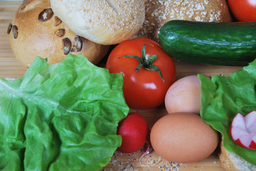 Vegetables and bread good for a healthy breakfast