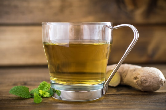 cup of tea on wooden background