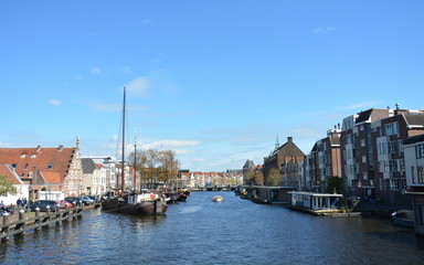 Fototapeta na wymiar Gracht in Leiden