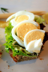 Fresh salmon egg sandwich