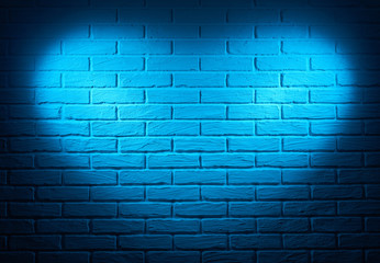 Fototapety  niebieska ściana z efektem świetlnym w kształcie serca i cieniem, abstrakcyjne zdjęcie w tle