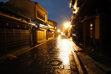 京都　東山　夜道