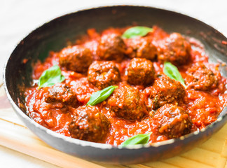 Meatballs in tomato sauce