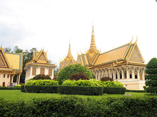 Naklejka premium PHNOM PENH, CAMBODIA - 5 May, 2017: Royal palace in Phnom Penh, Cambodia.