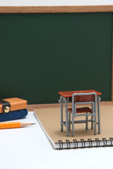 学習机　黒板　教育イメージ