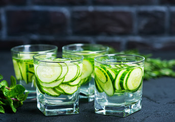 drink with cucumber