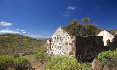 Fototapeta premium Gran Canaria, ruined house