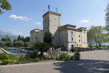 Fototapeta na wymiar Rocca di Riva del Garda