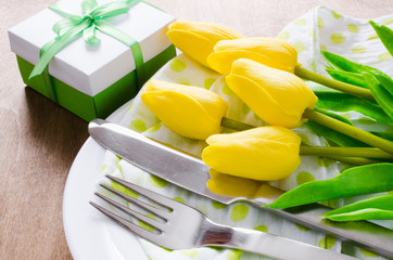 Spring Table Setting for Easter or Mother's Day