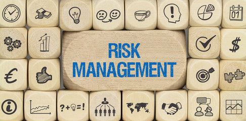 Risk Management / Würfel mit Symbole