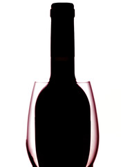 Botella de vino y copa