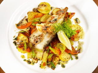 Steinbuttsteak auf Bratkartoffeln
