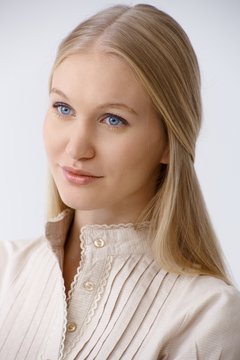 Natural beauty woman with blue eyes