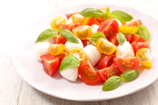 tomato salad with mozzarella and basil