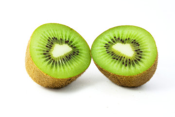 Fototapeta na wymiar Fresh Whole kiwi fruit, sliced half, fresh pieces kiwi fruit isolated on white background