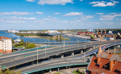 Szczecin / Panorama rzeki oraz historycznej części miasta