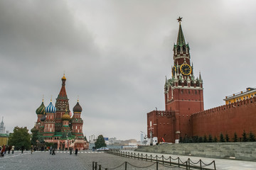Obraz premium St. Basil's Cathedral and Red square in Moscow