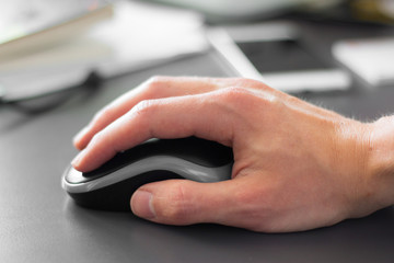 Computermaus, Männerhand, Büroarbeit