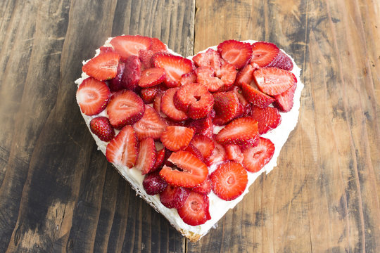 Heart Cheesecake with Strawberries