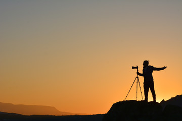 Kayalıklardan ufuklara