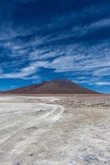 Fototapeta na wymiar ボリビアのアルティプラノの山