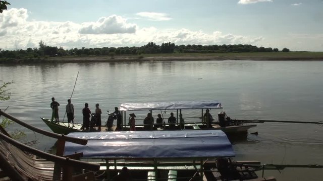 Inwa Ava, ferryboat arrives