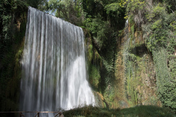 Fototapeta na wymiar Waterfall Monasterio de piedra in Spain