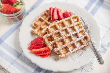 Waffeln mit Beeren