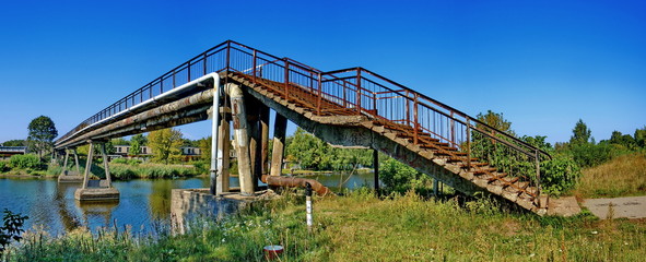 Naklejka premium Pedestrian bridge