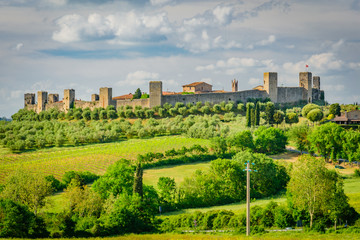 Fototapeta na wymiar Panorama of the fortified city of Monteriggioni in province of Siena Italy