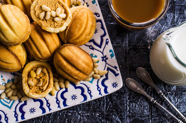 Round nut biscuits