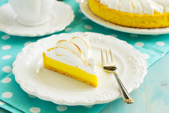 Lemon Pie With Meringue