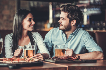 Fototapeta premium People at pub