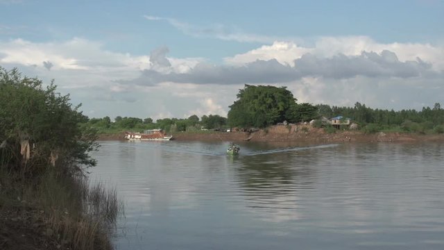 Inwa Ava, crossing the river by ferryboat