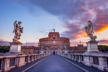 Obraz premium Scenic view of Castle of St. Angelo in Rome at sunrise