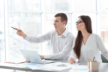 Business people working in office © Africa Studio