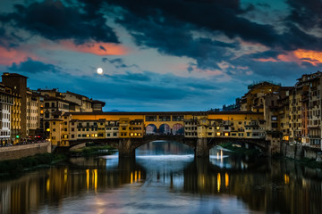 Fototapeta na wymiar Ponte Vecchio over Arno river in Florence, Italy.