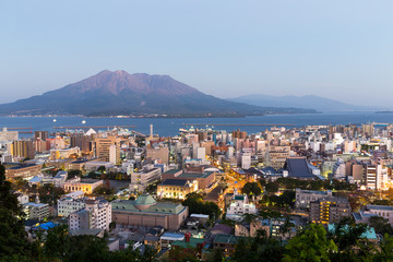 Obraz premium Volcano Sakurajima at evening