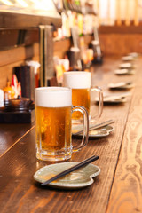 居酒屋のカウンター