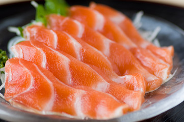 サーモンの刺身