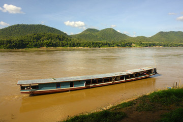Fototapeta premium The Mekong river near Luang Prabang in Laos 